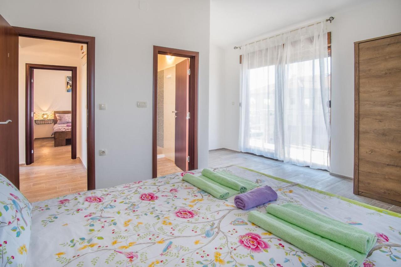 Linardići Villa Dijana West מראה חיצוני תמונה