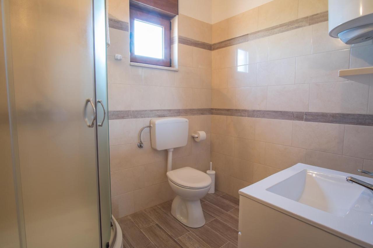 Linardići Villa Dijana West מראה חיצוני תמונה