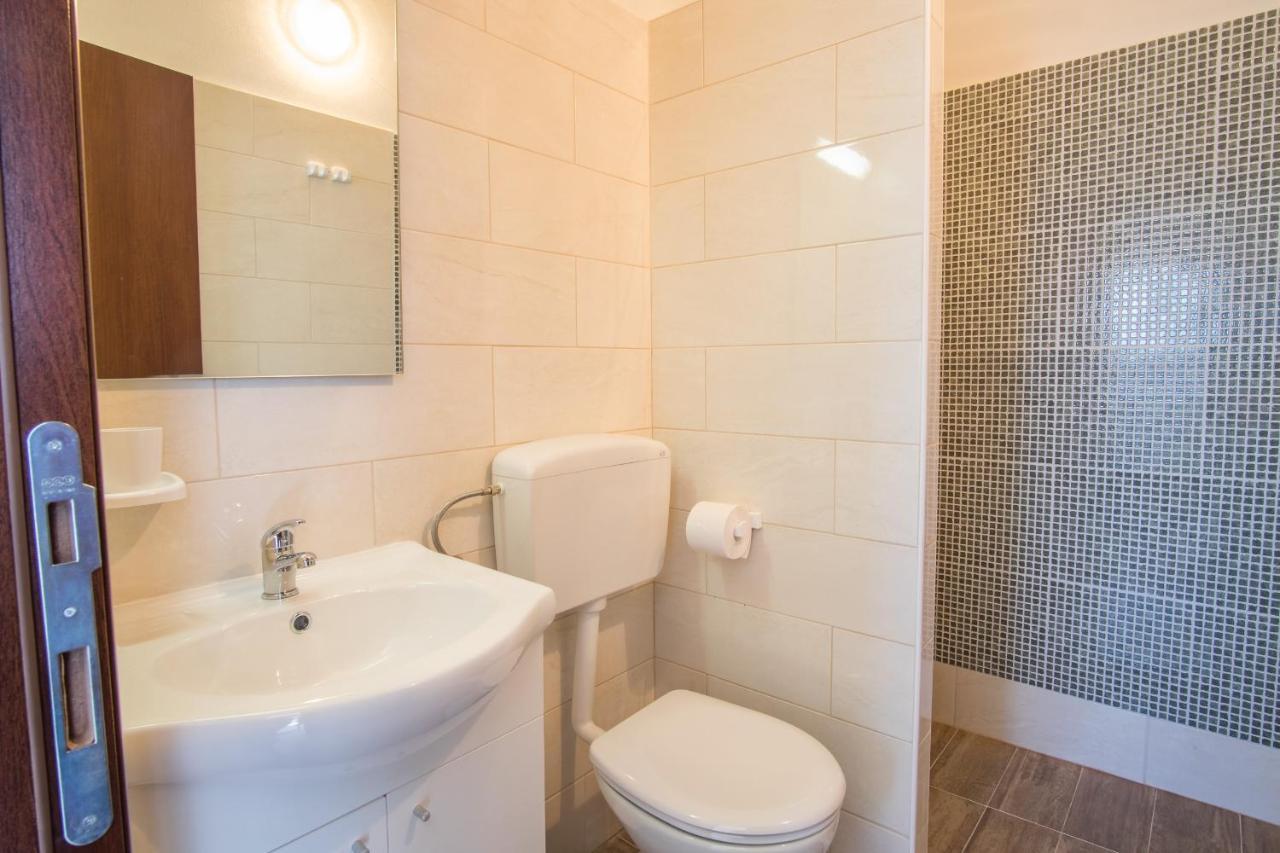 Linardići Villa Dijana West מראה חיצוני תמונה